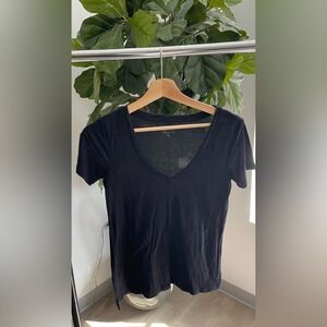 Urban Outfitters Black Short Sleeve V-Neck Tee